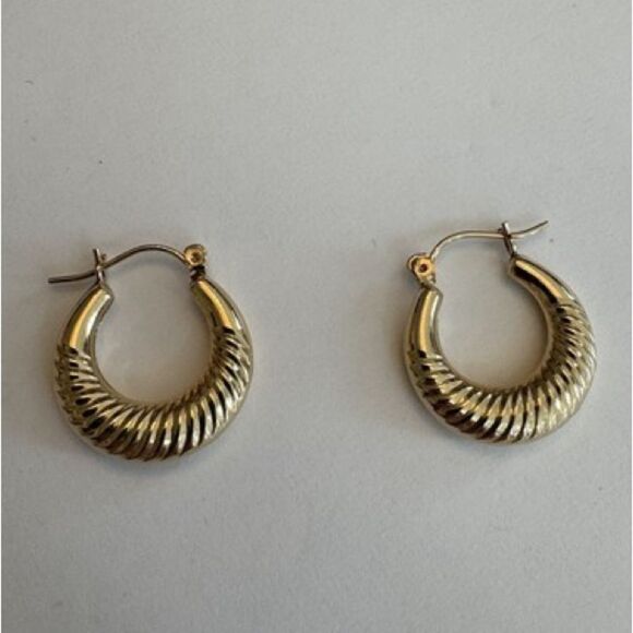Minimalist hoop earrings M981 - Picture 1 of 5